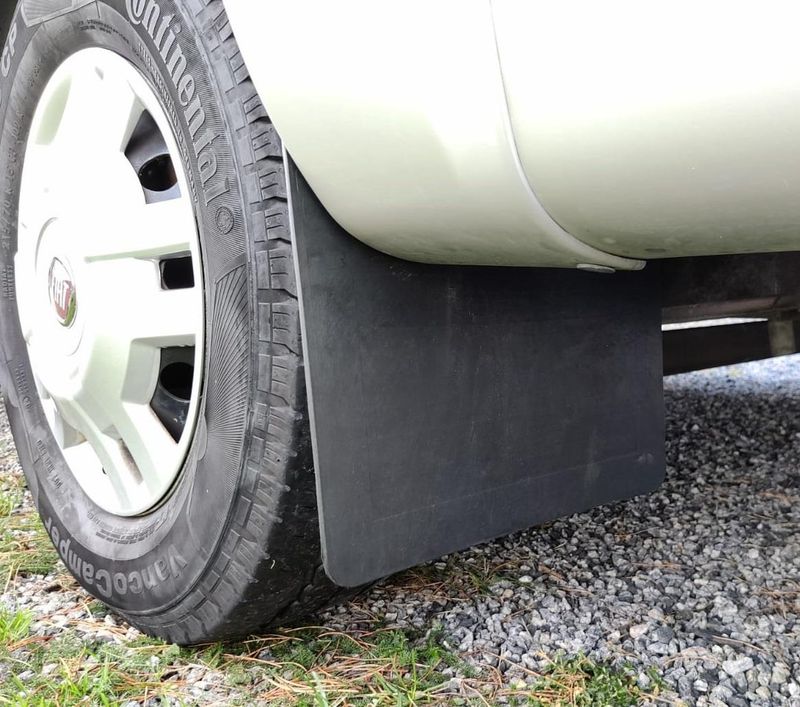 Skvettlapper Bobil, pickup , varebil osv. par
